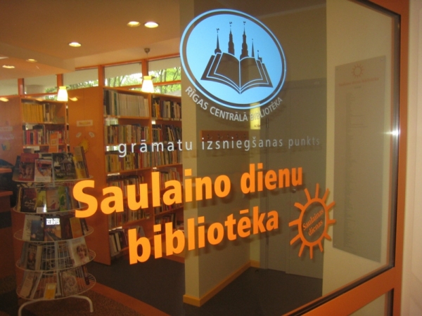 Saulaino dienu bibliotēka